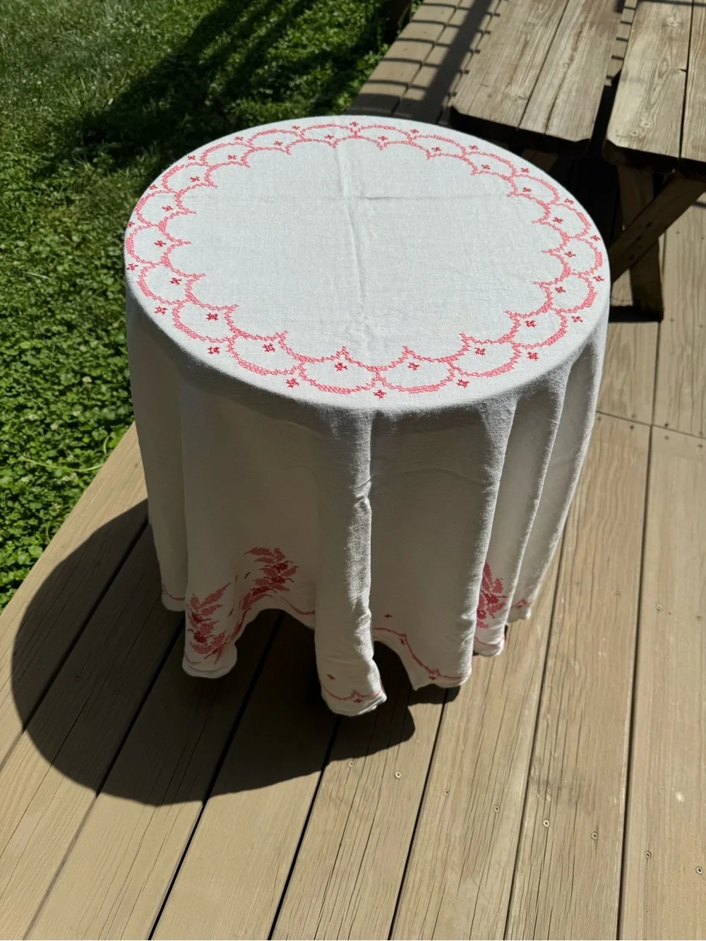 Vintage White Oval Tablecloth Set Red and Pink Cross-Stitch
